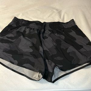 All in motion shorts